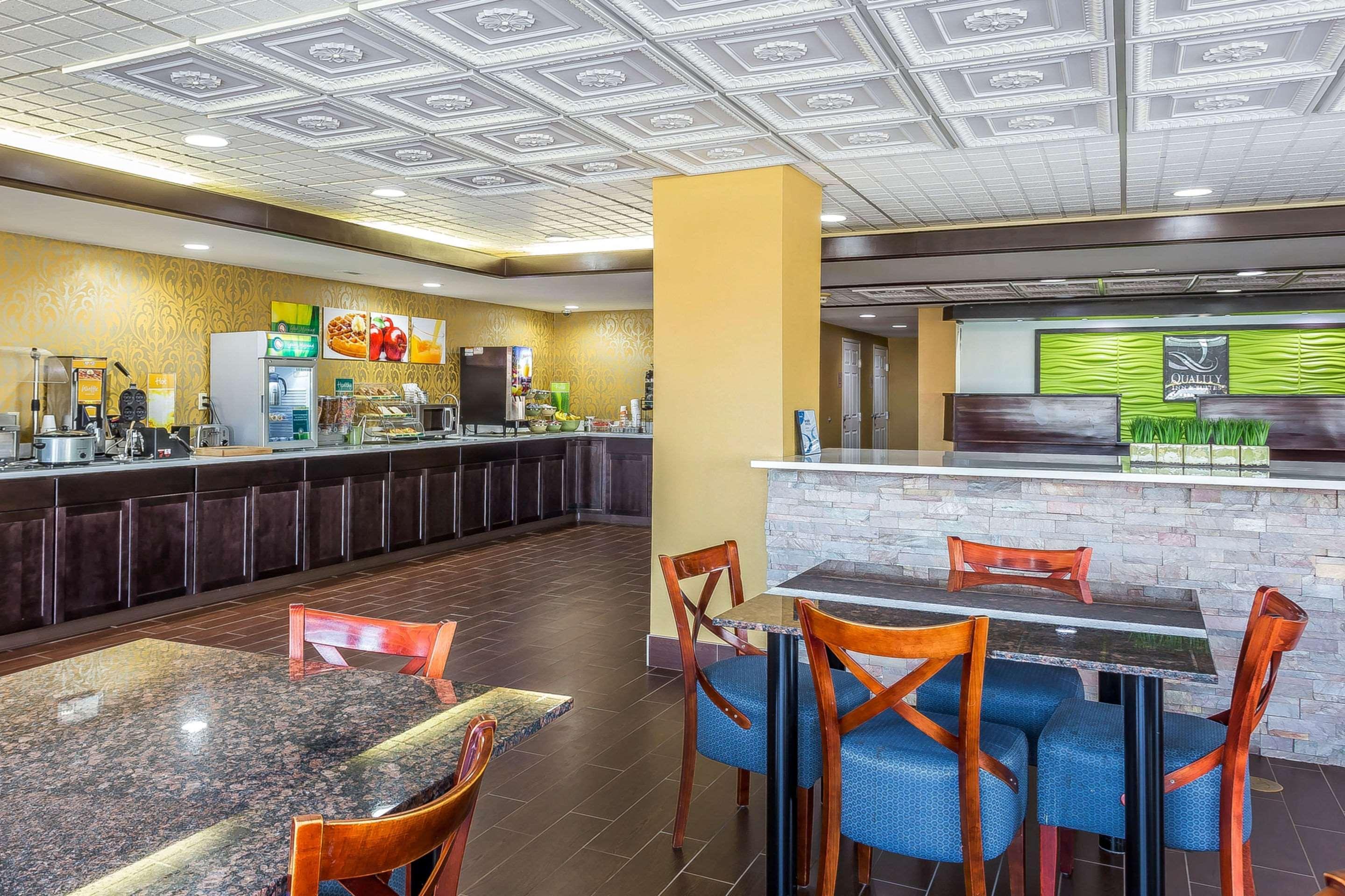 Quality Inn & Suites Near Robins Air Force Base Warner Robins Exterior foto
