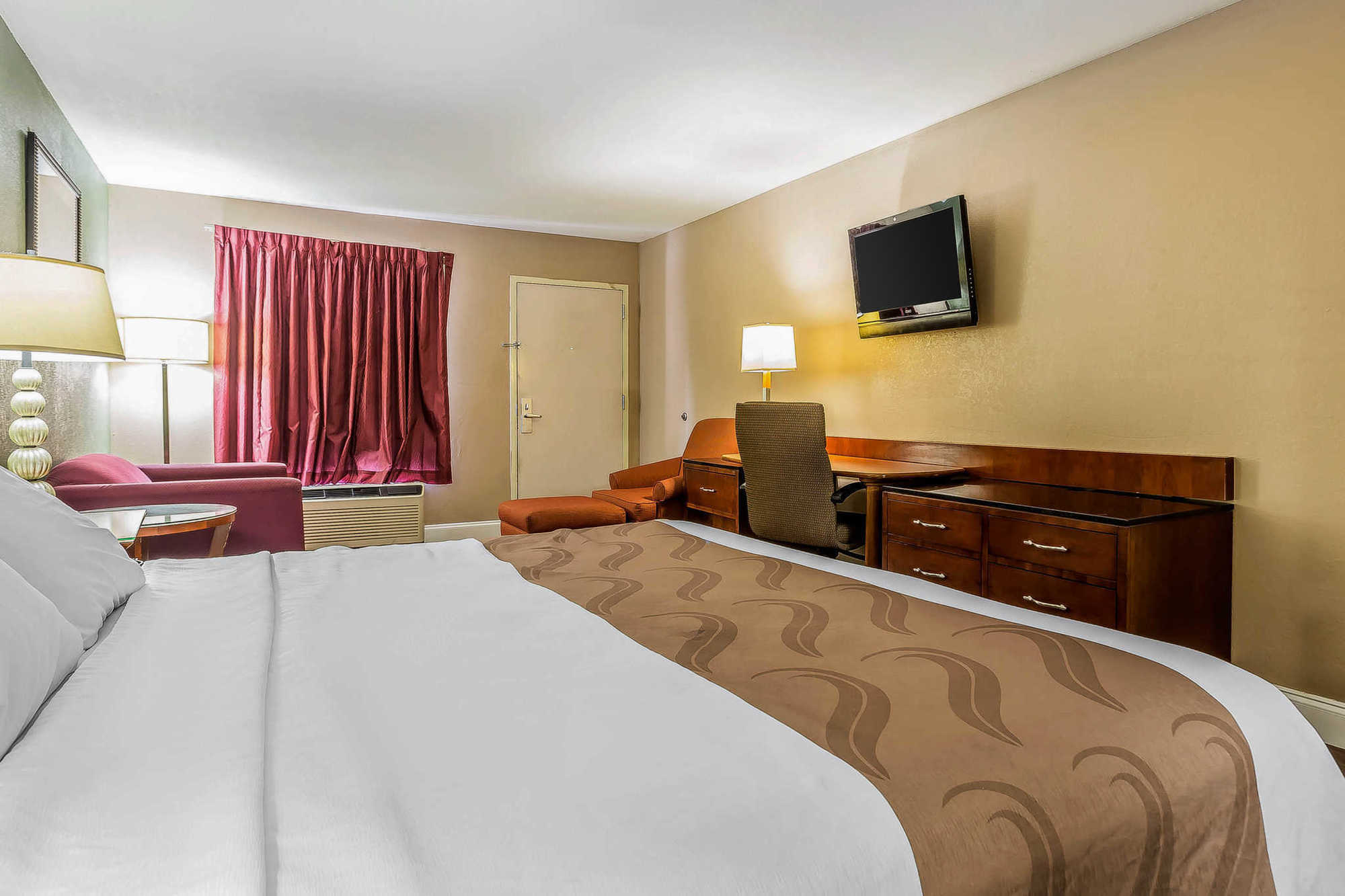Quality Inn & Suites Near Robins Air Force Base Warner Robins Quarto foto